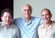 Abb. von links nach rechts: G. Dobler, Dr. Fred P. Gallo, Hans-Joachim Pollin Abb. von links nach rechts: G. Dobler, Dr. Fred P. Gallo, Hans-Joachim Pollin